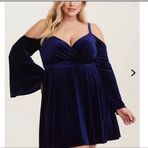 Torrid blue velvet dress size 3